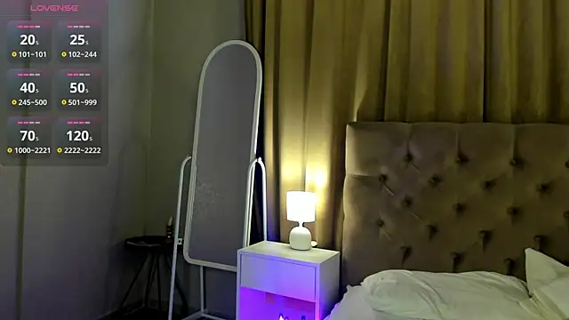 Esme_Runn live