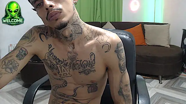 alpha_zom profile