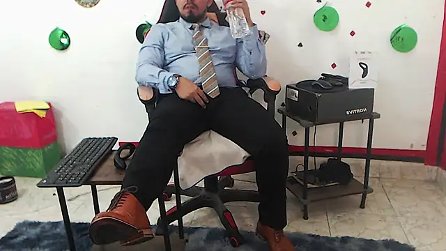 KalethBigDick live