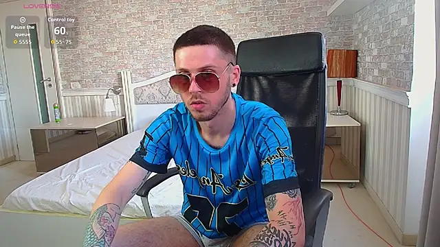JonahShaw live
