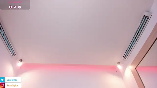 Eevee_Taylor live
