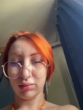 DaddysLittleSlutfox live