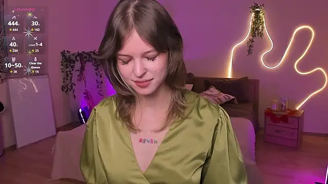 Lisa_Blossom live