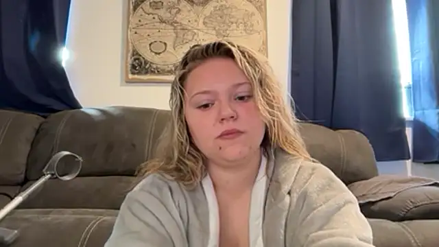 GirlNextDoorAmber live