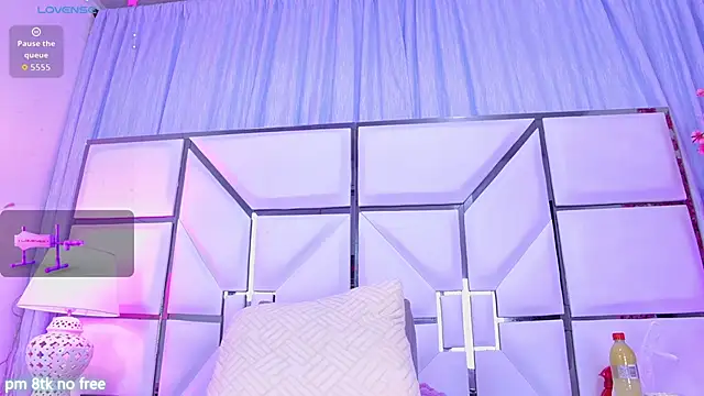 AlliciaKim live