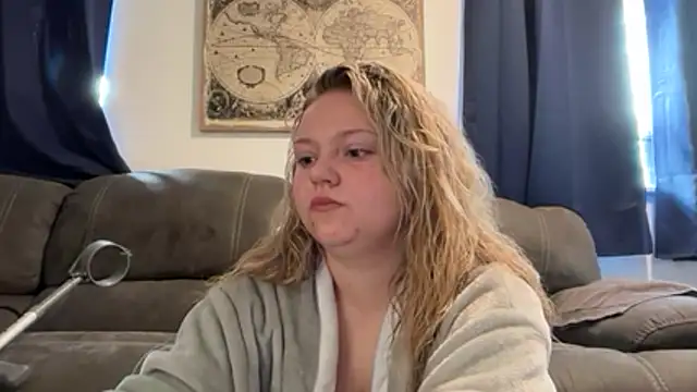 GirlNextDoorAmber live
