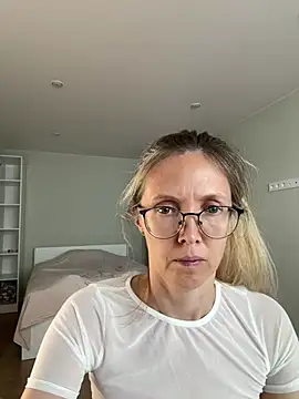MollyStory live