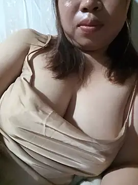 julybe live