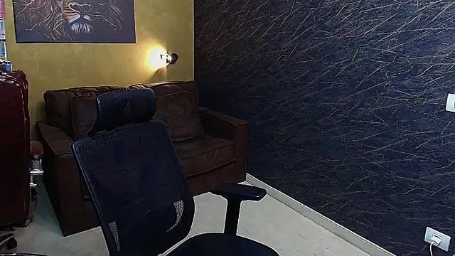 AdamJamesonn live