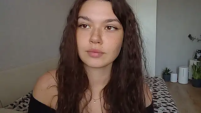 Vicki_queen live