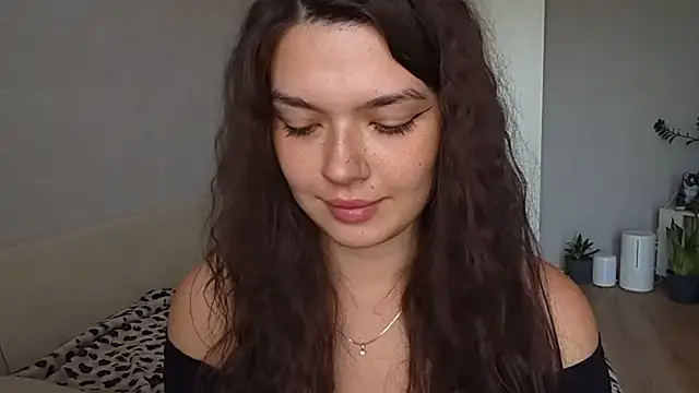 Vicki_queen live