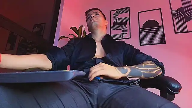ALPHA_DOMINUS_ live