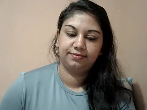 bellachow10 live