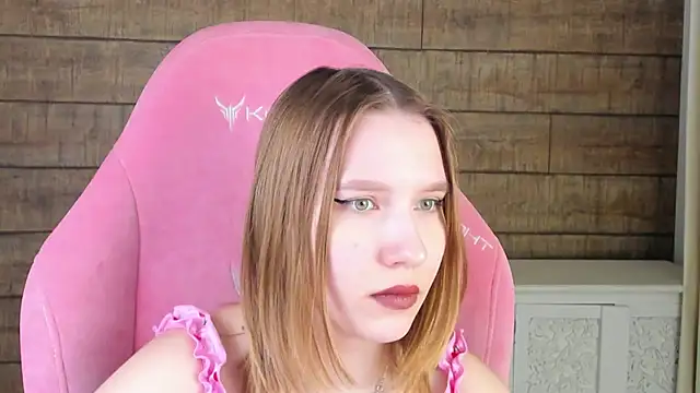 LiliLinn live