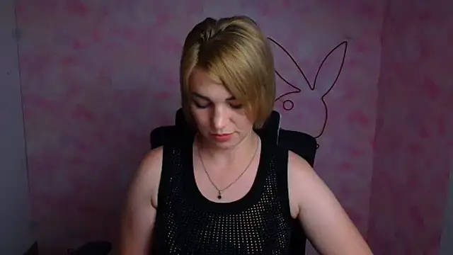 CuttieEmma live