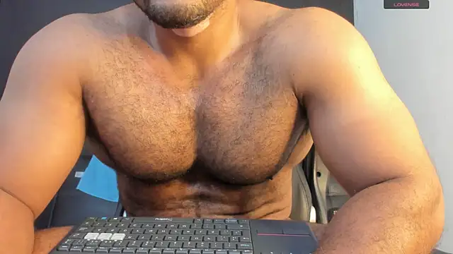 Big_furry_bear13 live