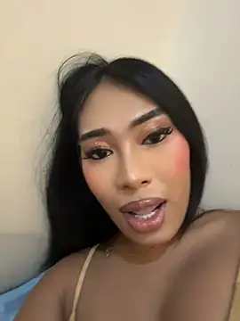 hugecock_tamira live