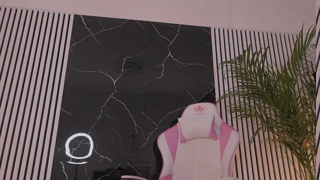 Ava-Diamond live