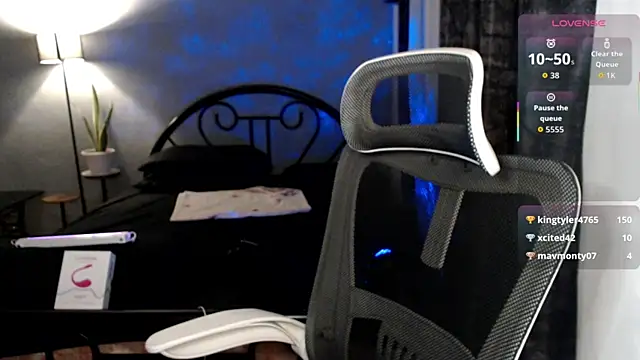 demeterfoxx profile