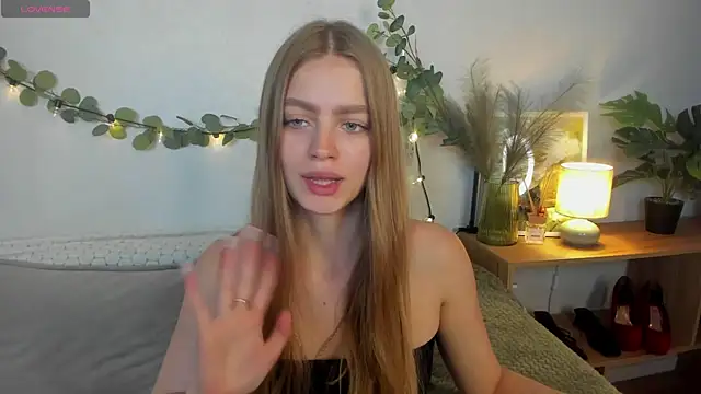 EmillyStarr live