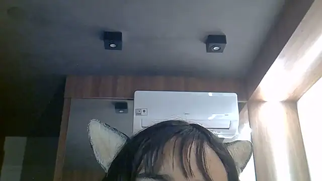 SkinnyKitten live