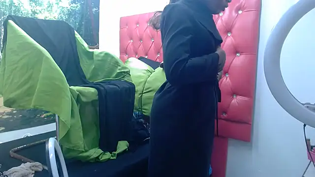 Lucile_Carrie live