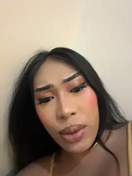 hugecock_tamira live