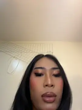 hugecock_tamira live