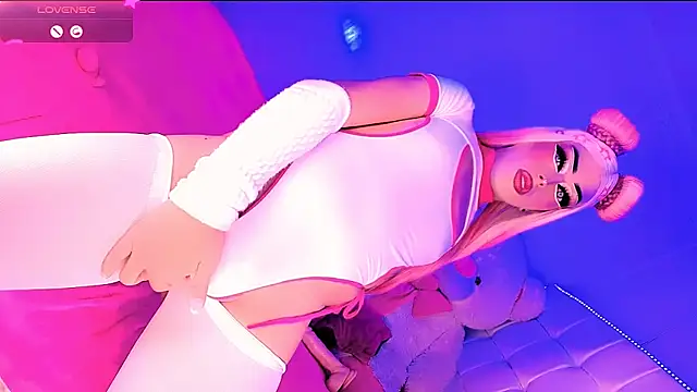 Blonde_fuck live