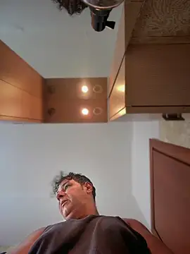 SecretlyDD live