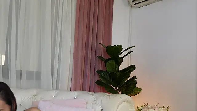 NinaCrystal1 live