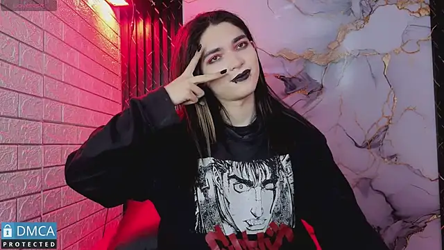 MaeveKuro live