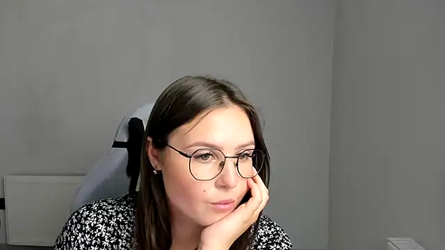 Regina_cute_ live