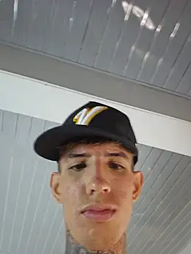 Darwinstark_ live