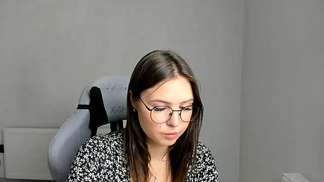 Regina_cute_ live