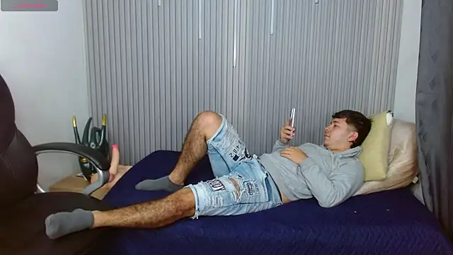 Julian_Smith21 live