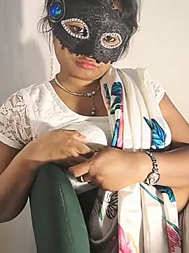 DIRTYSECRET_QUEEN_07 live