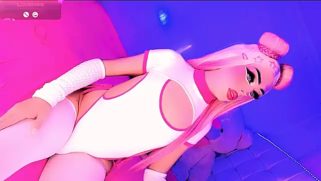 Blonde_fuck live