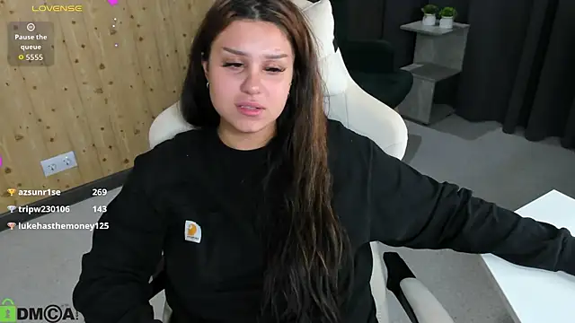nicolewoss live
