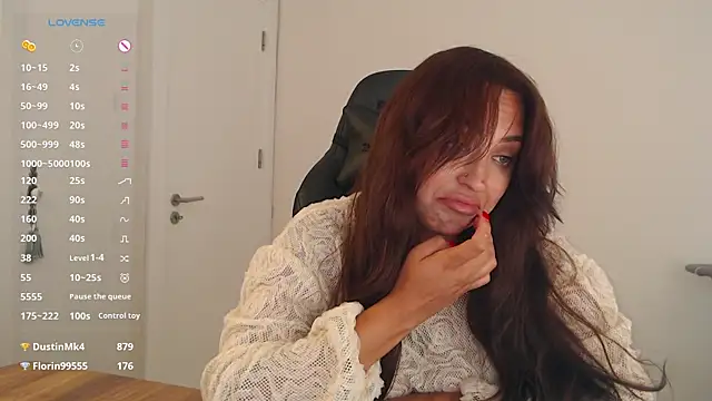 _Just_a_queen_3 live