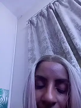 LaReineCleo live