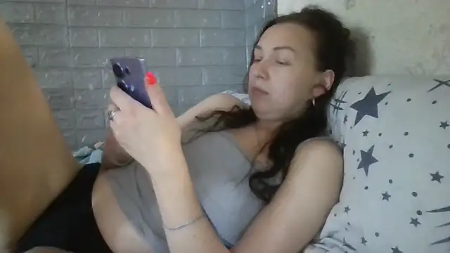 DanaNeon live