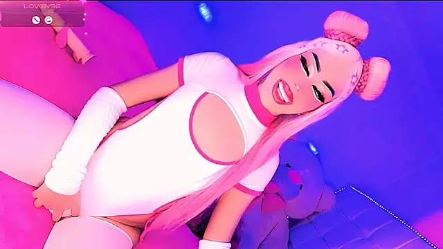 Blonde_fuck live