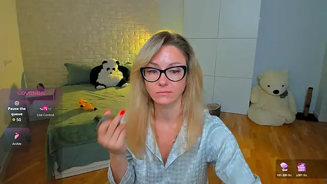 LadyIzabel live