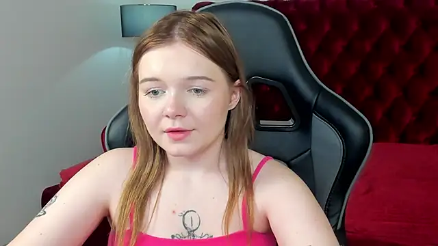 ElinaVale live