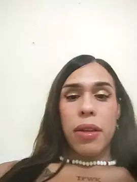 pretty_ariiel live