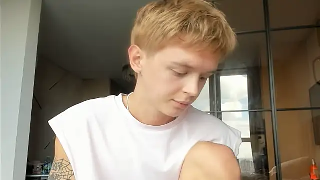 angelAndyy live