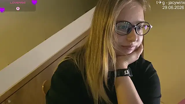 JacyWinslat live