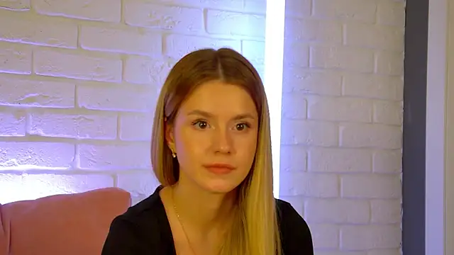 MilanaBalmain live