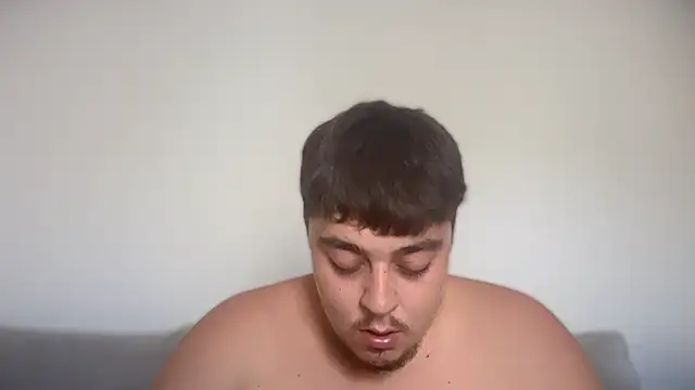 YoungHornyCum_xoxo live
